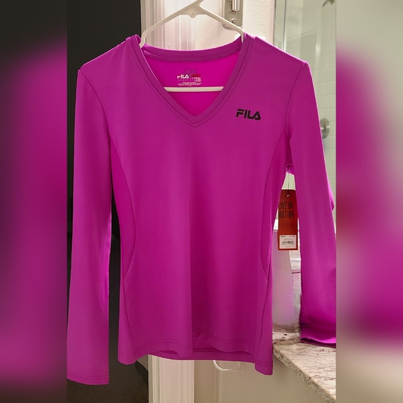 NWT FILA Sport Mixed Berry Long Sleeve Shirt Size Small - Picture 1 of 6